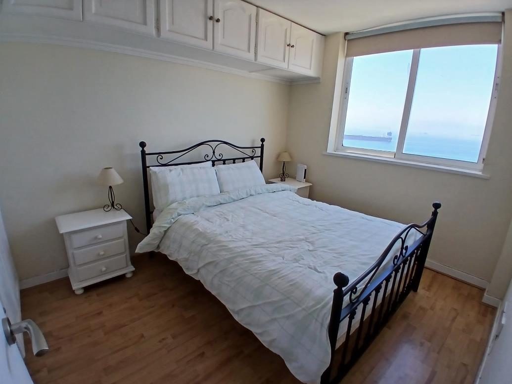 Image of Apartment - 2 Bedrooms - 1 Bathrooms for Sale in Brympton-Gibraltar, Image 4